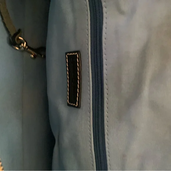 Dooney & Bourke Medallion Print Large Satchel. - Picture 9 of 9